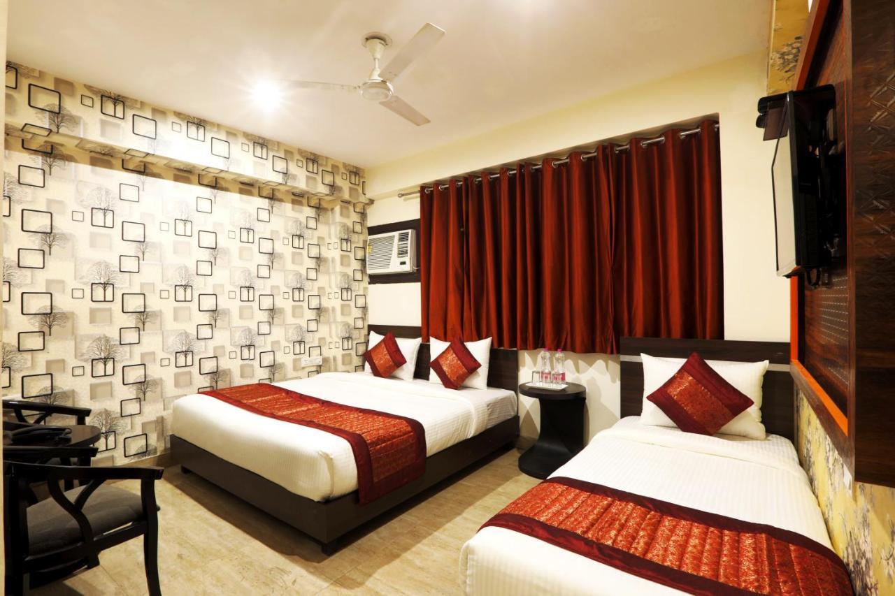 Hotel Sky Wood At Airport New Delhi Exterior foto