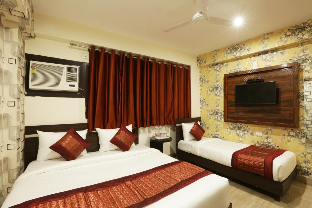 Hotel Sky Wood At Airport New Delhi Exterior foto