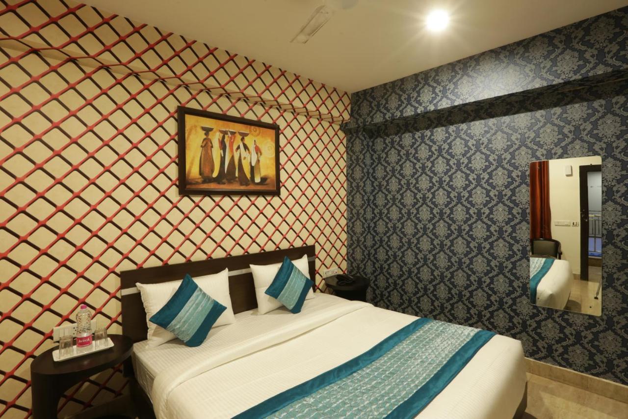 Hotel Sky Wood At Airport New Delhi Exterior foto